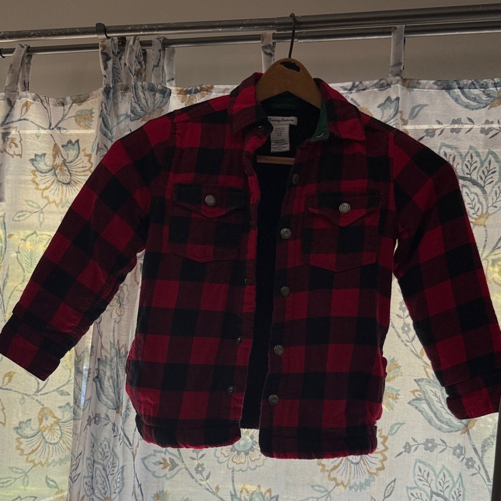 Boys Tommy Bahama Sherpa lined red & black jacket size 7-8